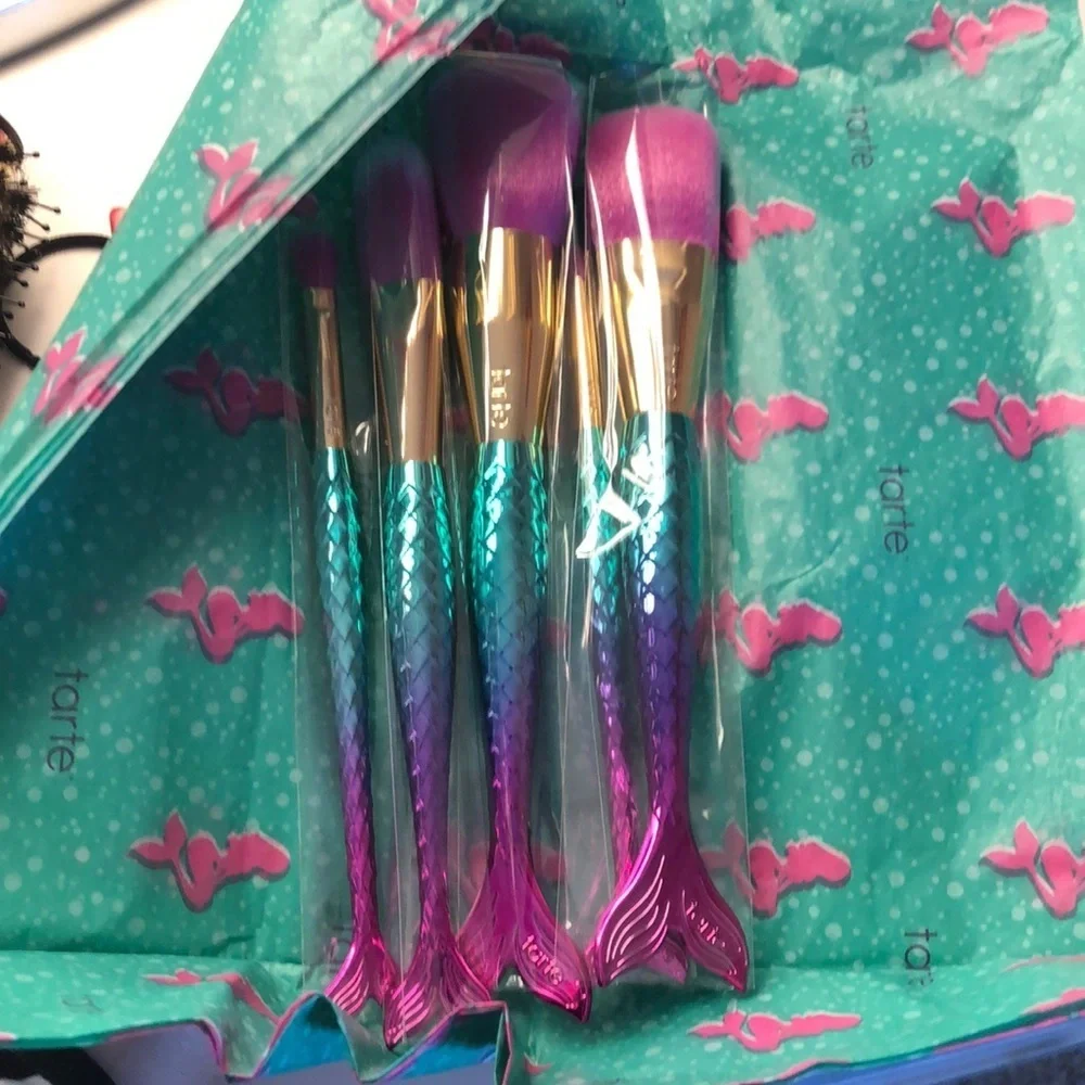 New Tarte Minutes to Mermaid Brush Set